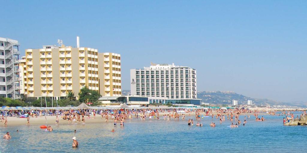 Grand Hotel Montesilvano Marina Exterior foto